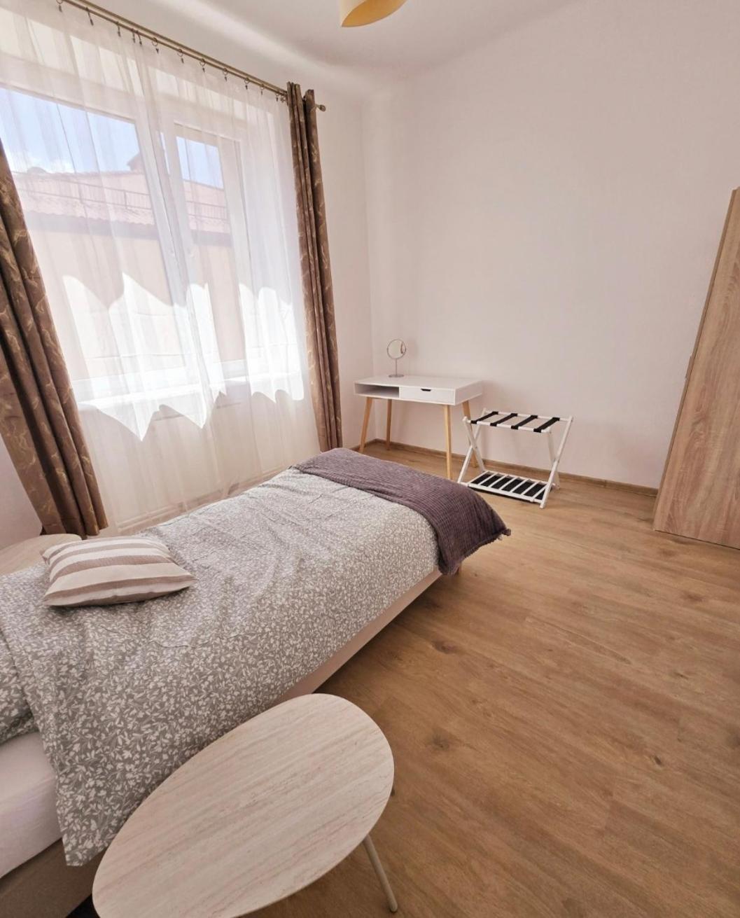 Perlowy Apartment *